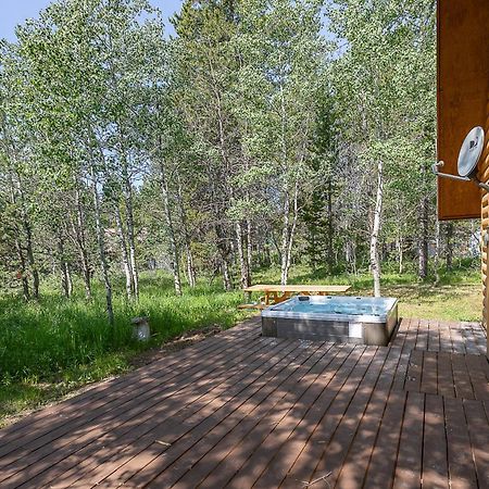Remington Reload By Kabino Hot Tub Firepit Roku Big Yard Driveway Grill Wifi Trails Island Park Exterior photo