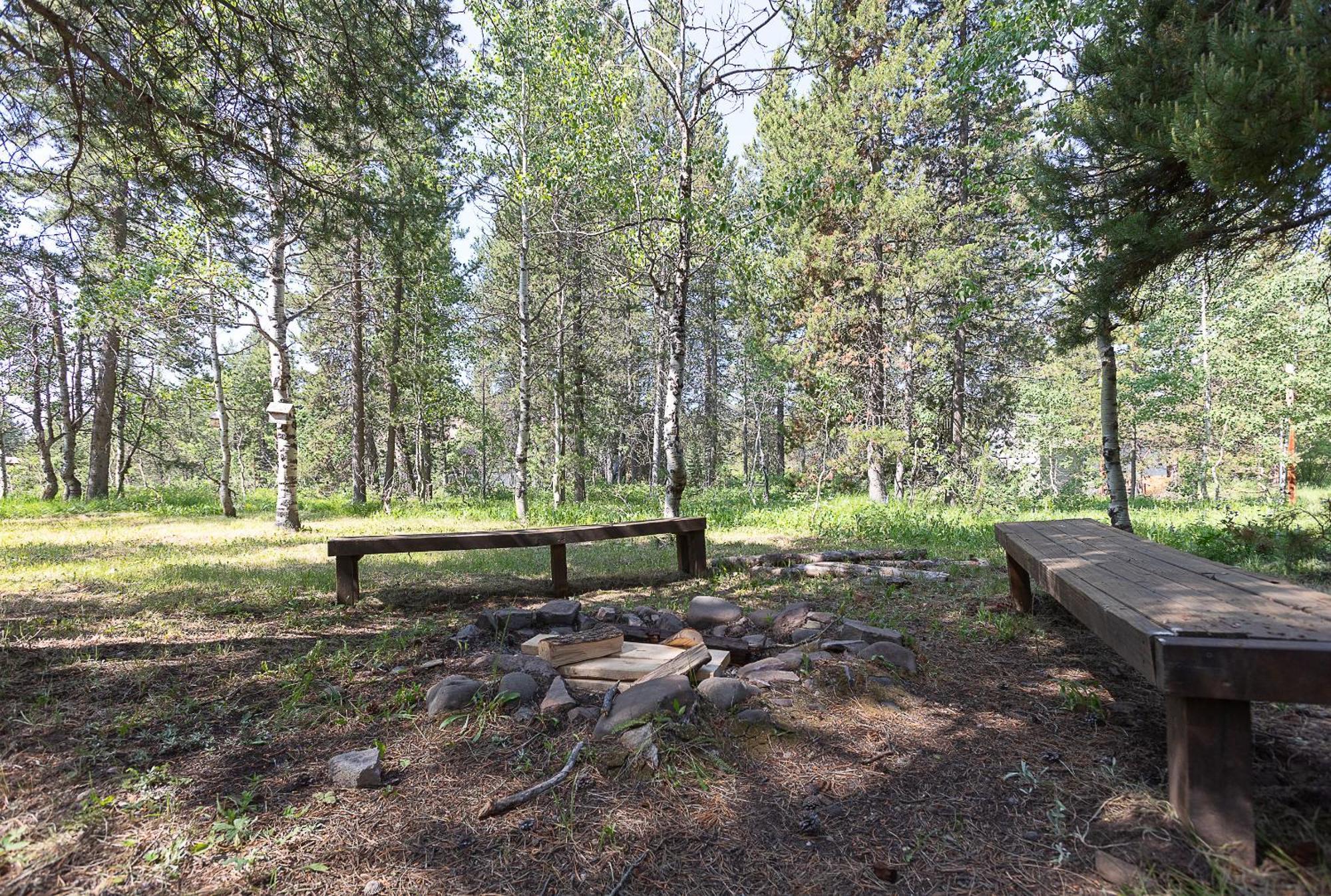 Remington Reload By Kabino Hot Tub Firepit Roku Big Yard Driveway Grill Wifi Trails Island Park Exterior photo